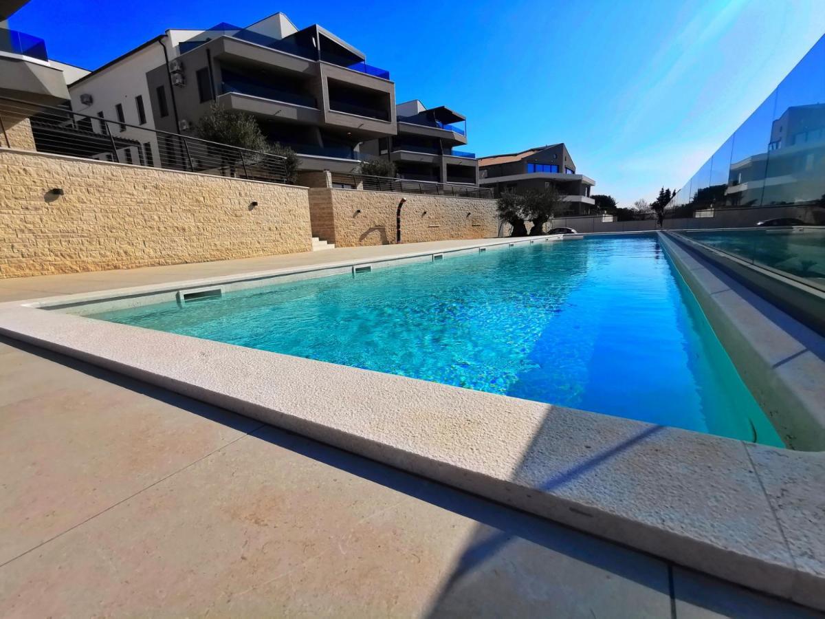 באניולה Black Pearl - Luxury Seaside App With Pool & Bbq, Istra מראה חיצוני תמונה