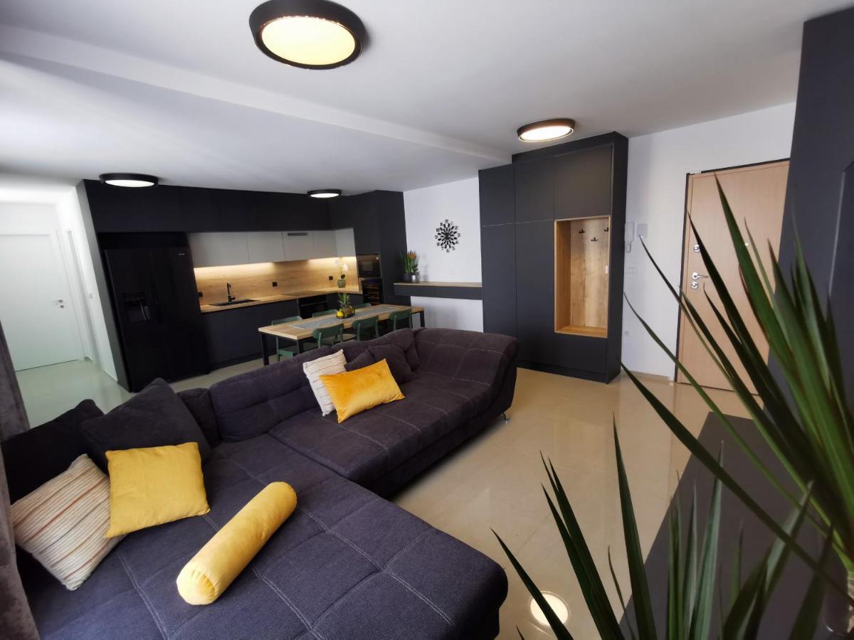באניולה Black Pearl - Luxury Seaside App With Pool & Bbq, Istra מראה חיצוני תמונה