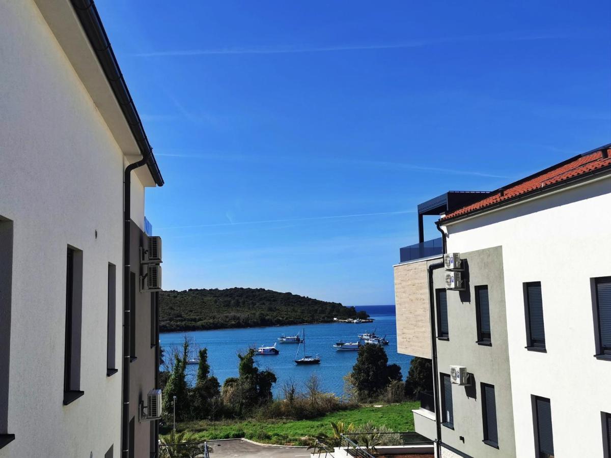 באניולה Black Pearl - Luxury Seaside App With Pool & Bbq, Istra מראה חיצוני תמונה