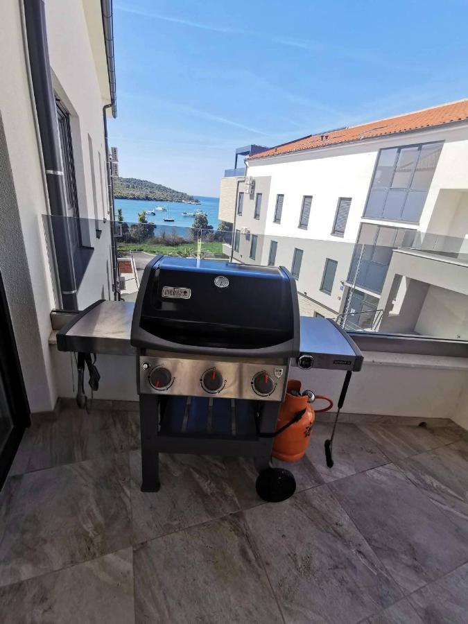 באניולה Black Pearl - Luxury Seaside App With Pool & Bbq, Istra מראה חיצוני תמונה